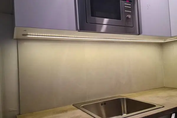 Kompakt Airbnb mosdó