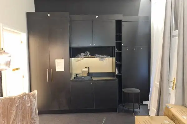 Modern Apartment fekete konyha